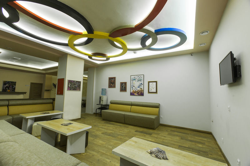 Holiday Hotel & Hostel يريفان المظهر الخارجي الصورة