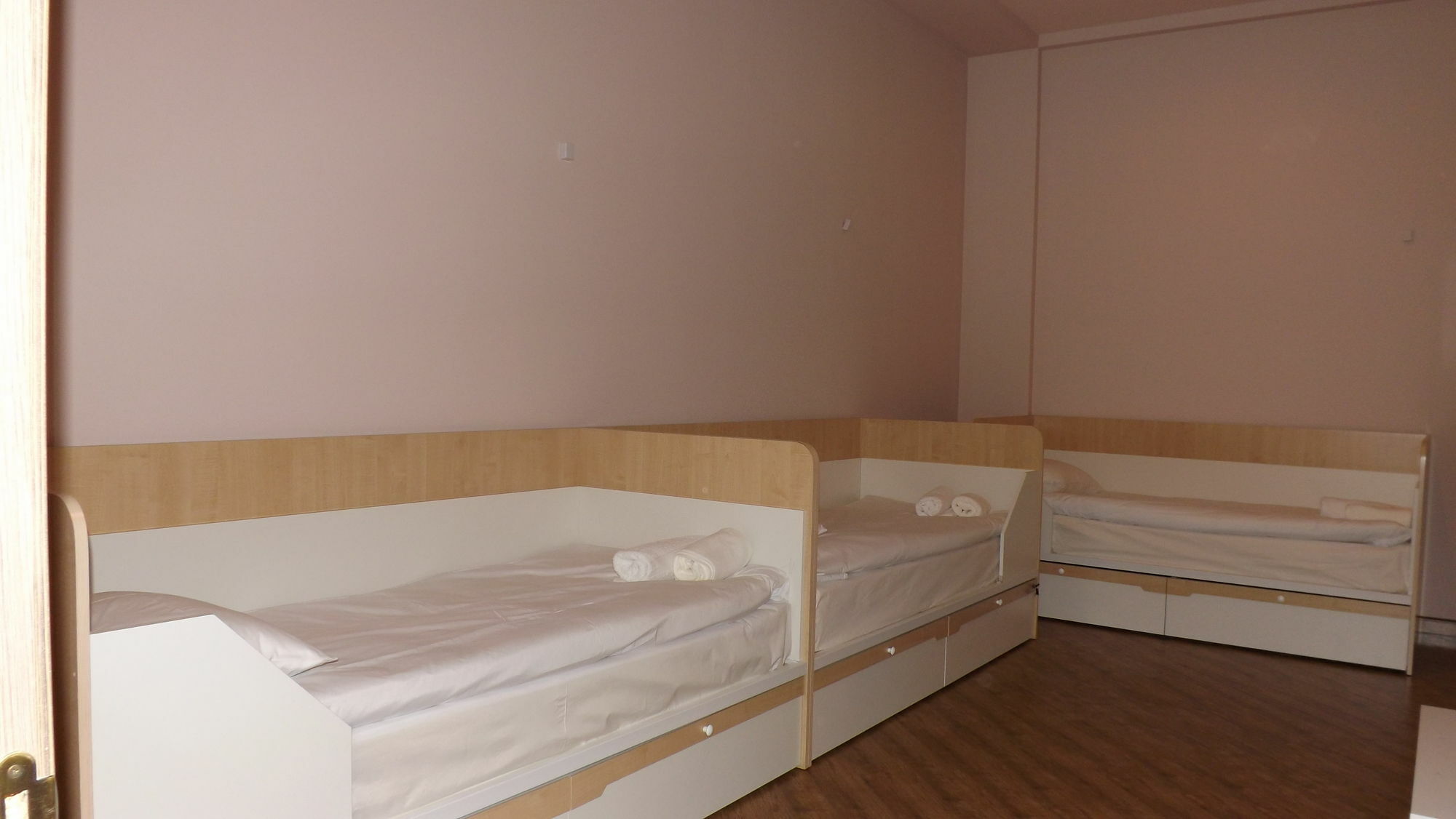 Holiday Hotel & Hostel يريفان المظهر الخارجي الصورة